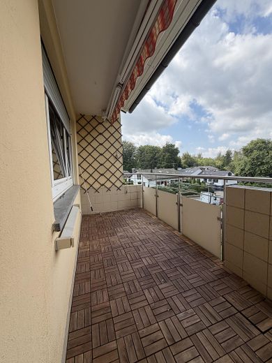 Senza provvigione con posto auto - Appartamento ristrutturato con vista sul verde – Balkon