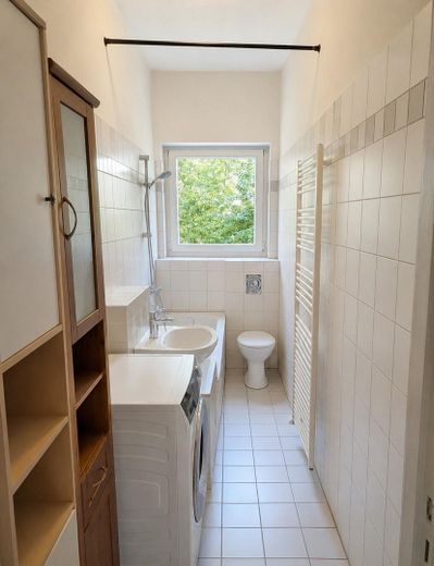 Wohnung Berlin Adlershof, bezugsfrei ab 01.10.2026 – Bad