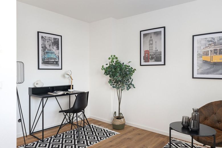 Neubau in massiver Bauweise- DHH mit Dachterrasse in ruhiger Lage – Büro