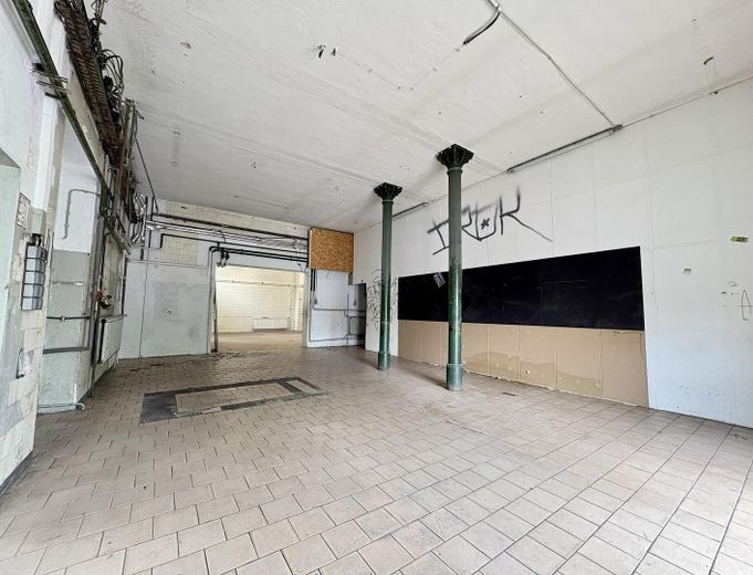 PROVISIONSFREI | KFZ-Werkstatt mit Lackierkabine & 17 Stellplätzen – 557 m² – Werkstatthalle mit Hebebühnenp