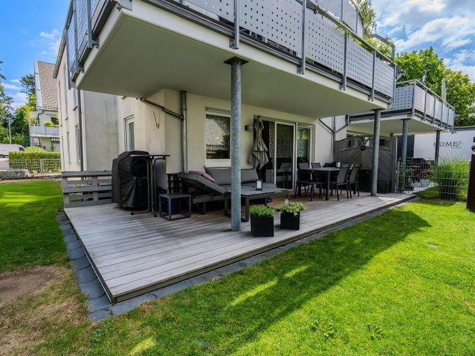 Mieszkanie na parterze z dużym ogrodem, słonecznym tarasem i dwoma miejscami parkingowymi w garażu podziemnym – Garten-2