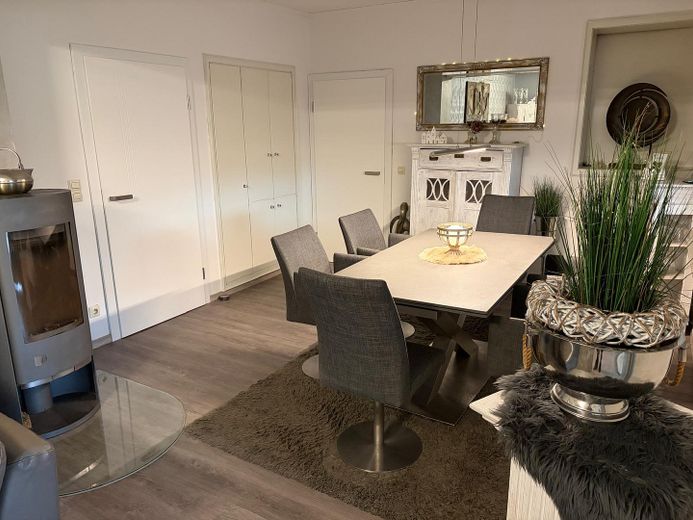 Wohn- & Esszimmer Bild 2