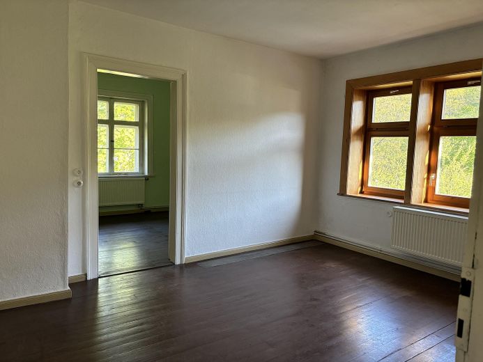 Idyllische Villa/Mehrfamilienhaus in grünem Erholungsort (Harz) - mit Ausbau-/Investmentpotential – Zimmer 2. OG Nordwesten