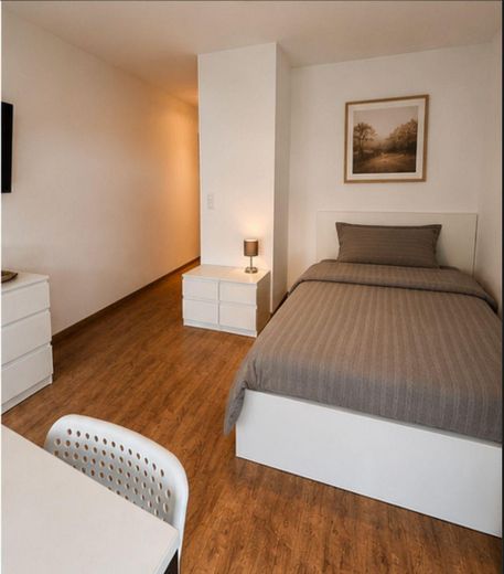 Möbliertes Apartment  mit Balkon und Aufzug – Foto 7