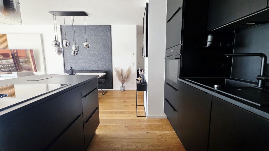 Küche mit Kochinsel