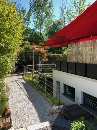 Sonniges Reihenendhaus mit Atelier - ruhige, familienfreundliche Lage, Garten & Blick über Skyline – Gartenweg 