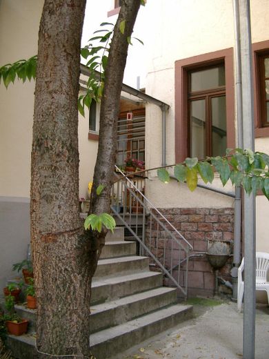 2 ZW Altbau denkmalgeschützt, Mannheim Quadrate – Wohnungseingang über Hof