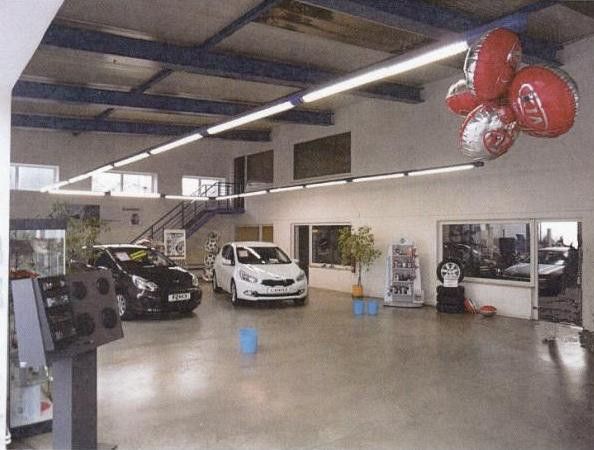 Ehem. Autohaus - Kleinteilig aufgeteilt - Kapitalanlage od. Selbstnutzer – Ehem. Showroom