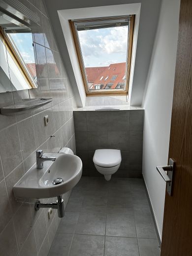 Gemütliche 3-Zimmer-Wohnung mit cleverem Extrazimmer und Garage – Gäste-WC