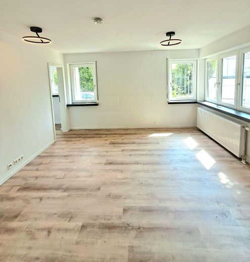 Erstbezug – Renoviertes Apartment mit Terrasse, zentral in Echterdingen – Foto 3