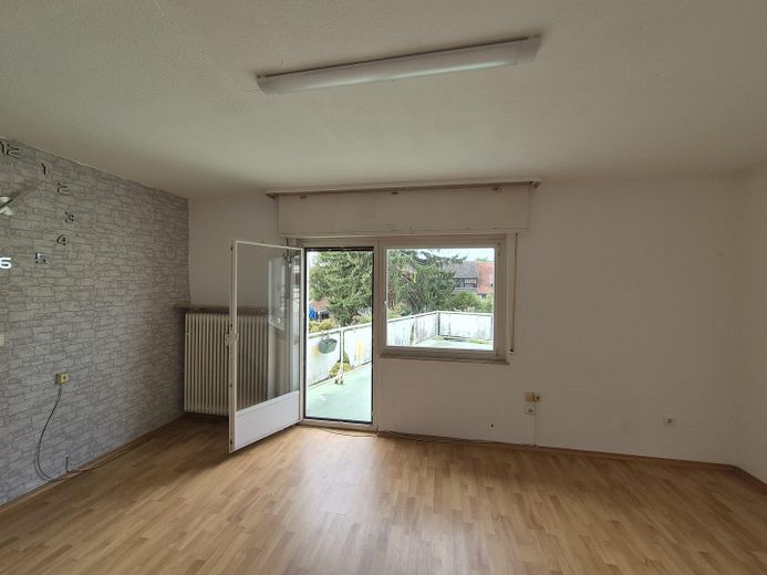 у середньому Рейнгау і водночас зовсім окремо – Wohnzimmer mit Balkon