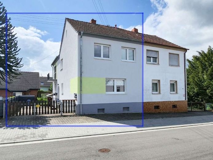 RESERVIERT - Attraktiv modernisierte Doppelhaushälfte mit hohem Wohnkomfort in Katzenbach – Foto 1
