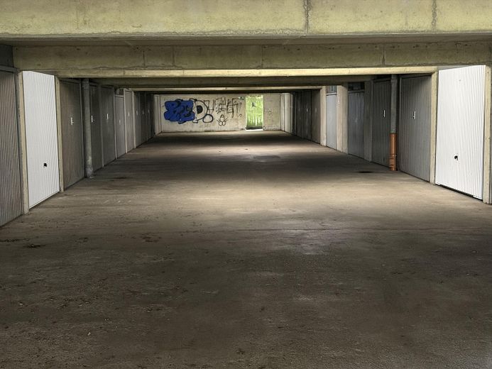 Garage fermant à clé à Lüneburg-Kaltenmoor disponible immédiatement – Innenansicht 4