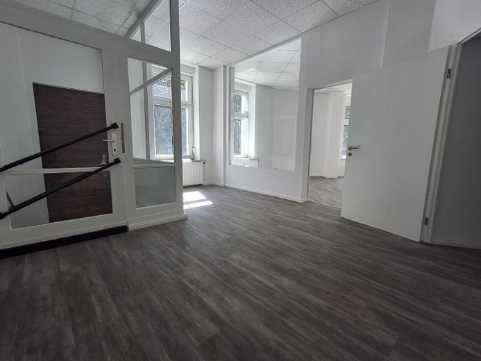 Büro 1