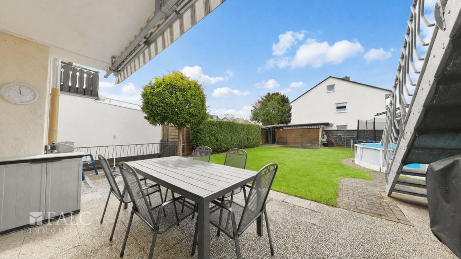 Großzügiges Einfamilienhaus mit Garten, Pool und flexiblen Nutzungsmöglichkeiten in ruhiger Wohnlage – Terrasse