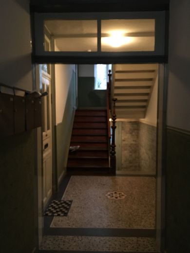 Helle, schöne und gepflegte Altbauwohnung mit Dielenfussboden und Einbauküche – Foto 19