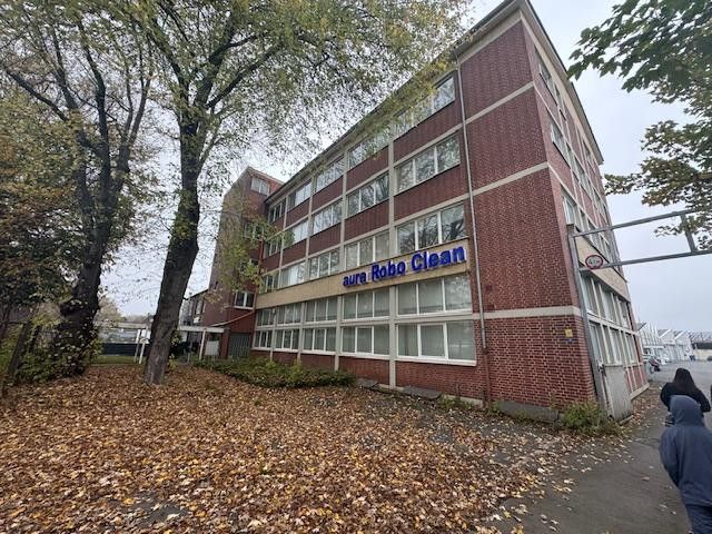 Büro/Lagerflächen 2100 QM/ab 450 qm teilbar Mietkauf spätere Kaufoption ca 50 Parkplätze Top Lage – Foto 4