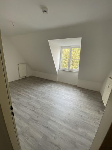 Gallinchen'de Yenilenmiş 2 Odalı Daire – Schlafzimmer 