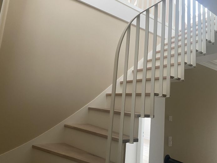 Large, representative maisonette in a classic city villa! Near Dahlem! (Further apartments available) – Treppe DG