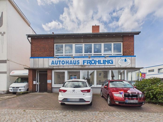 Sichtbarkeit für Ihr Business! Bürofläche in der Kieler Straße – Ansicht von der Straße
