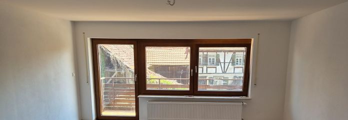 Vermiete Doppelhaushälfte mit 3,5 Zimmer – Wohnzimmer
