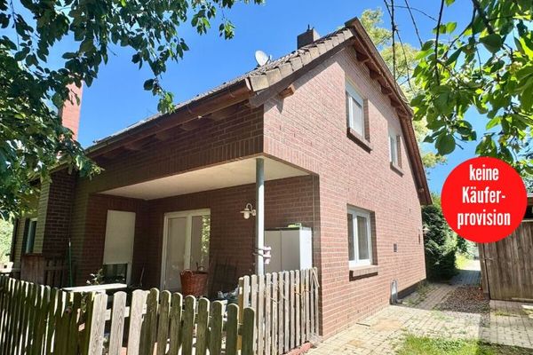 HORN IMMOBILIEN ++ tolles Grundstück mit Haus 7 Zimmer und Gästehaus in Quadenschönfeld / Möllenbeck