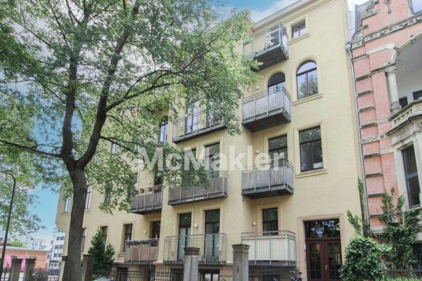 Charmant appartement 1 pièce dans un immeuble ancien classé monument historique – investissement locatif solide dans un emplacement central