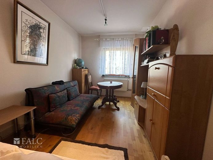 Spannender Bungalow mit Gewerbehalle und Zahnarztpraxis im wunderschönen Wipperfürth – Kinderzimmer