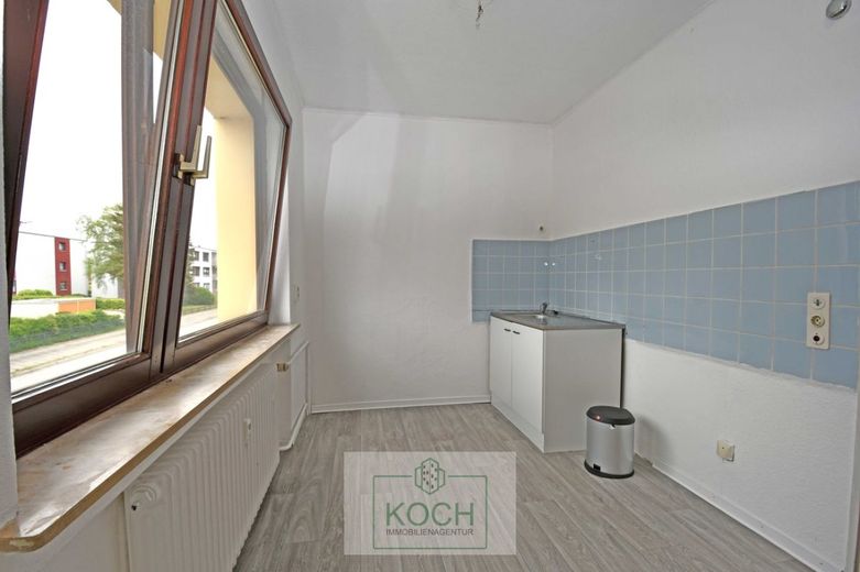 RESERVIERT - Kleines Wohn- und Geschäftshaus am Mecklenburger Weg (Leherheide) – Küche_WE3