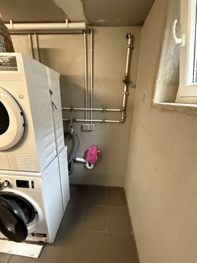 Provisionsfreies Traumhaftes Penthouse mit privater Dachterrasse und Fahrstuhl direkt in die Wohnung – Waschmaschinen Anschluss
