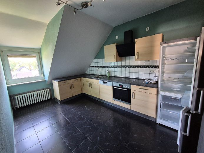 Charmante, generöse Dachgeschosswohnung in Herford 160 qm + 60 qm – Einbauküche