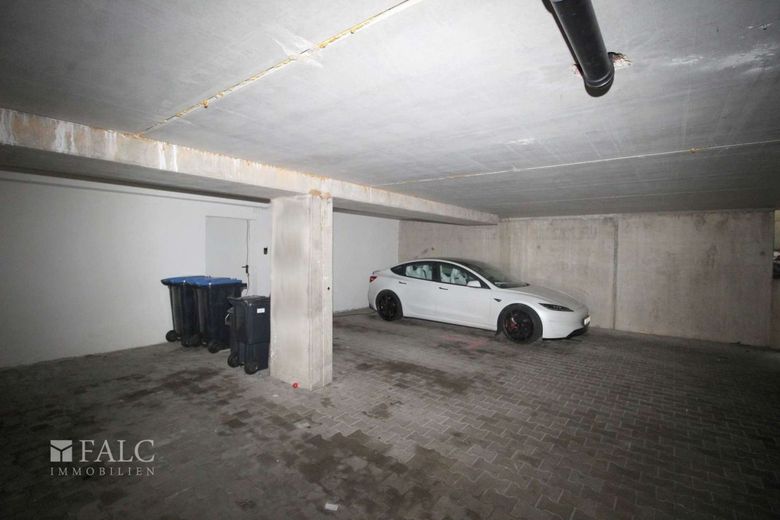 Junges Reihenendhaus für neue Besitzer – Tiefgarage