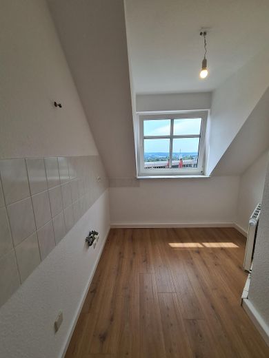 2-Zimmer Dachgeschoss Wohnung – Küche