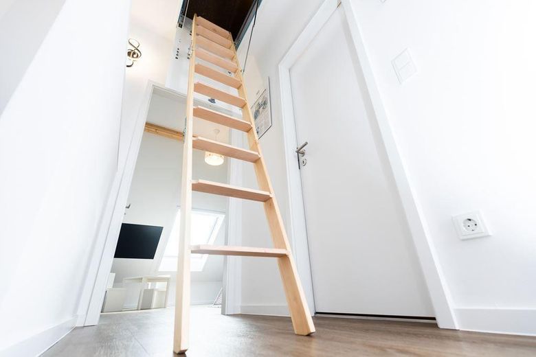 OG Treppe Spitzboden