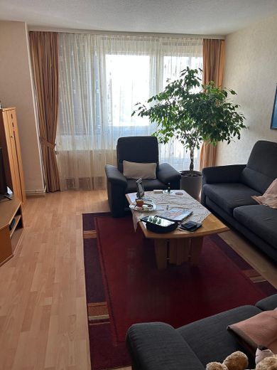 3 Zimmer-Wohnung in Rodgau/Rollwald – Wohnzimmer