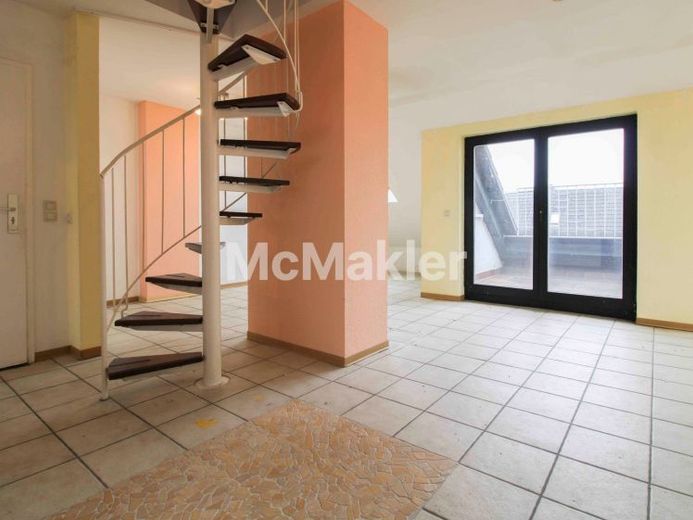 Großzügige Maisonettewohnung mit ca. 70 m² Wohnfläche und ca. 90 m² Gesamtfläche – फोटो 1
