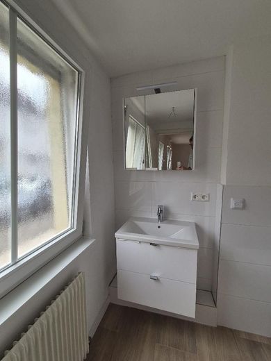 Zweifamilienhaus zur Miete in Pflugfelden – frisch saniert, ab sofort – EG Tageslichtbad