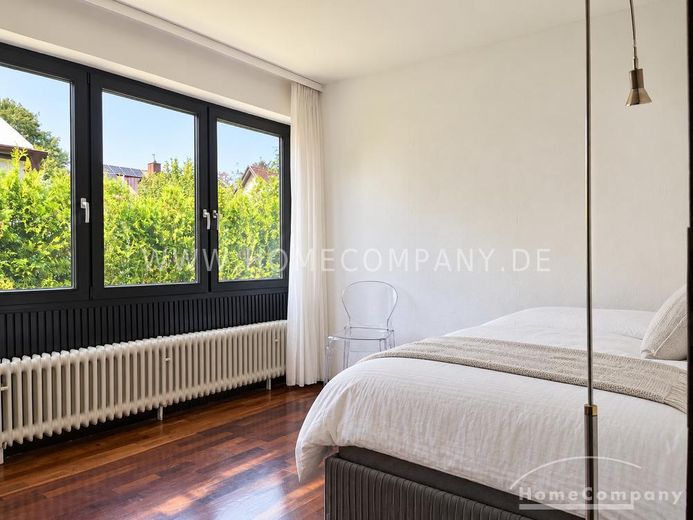 Freistehendes Architektenhaus mit großem Garten – a33d7ae5ca3f6ec29a26d1d94d0cc14e03e302bf.jpg