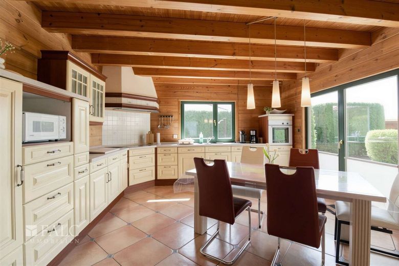 +++ Natur pur &amp; Design: Hochwertiges Fullwood-Wohnblockhaus mit Weitblick in Ostseenähe +++ – Küche