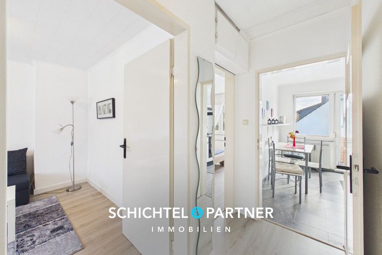 Hastedt | Attraktives Reihenmittelhaus für Investoren in zentraler Lage – S&amp;P | Flur