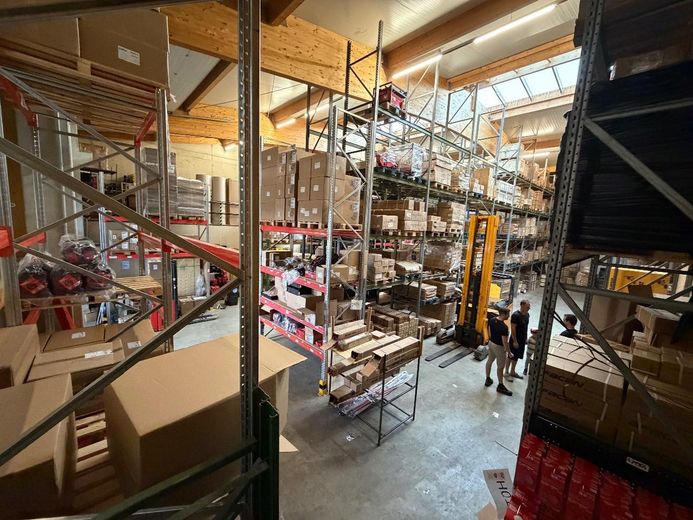 Lager- und Produktionshalle mit Büro – Lagerhalle_3