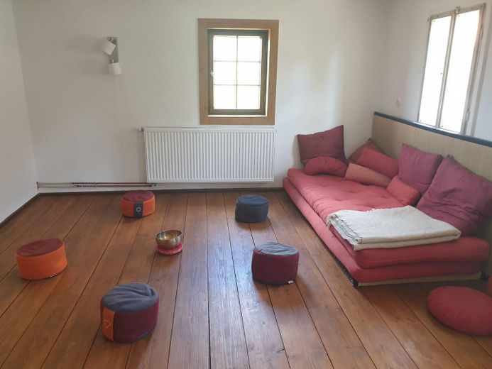 Historisches Bauernhaus | Raum für eigene Ideen auf einem Vierseitenhof – Zimmer im OG