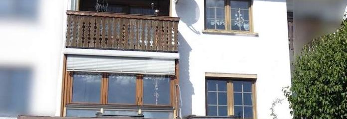 Solida casa a schiera in ottimo stato, con 2 garage – Pronta per essere abitata subito