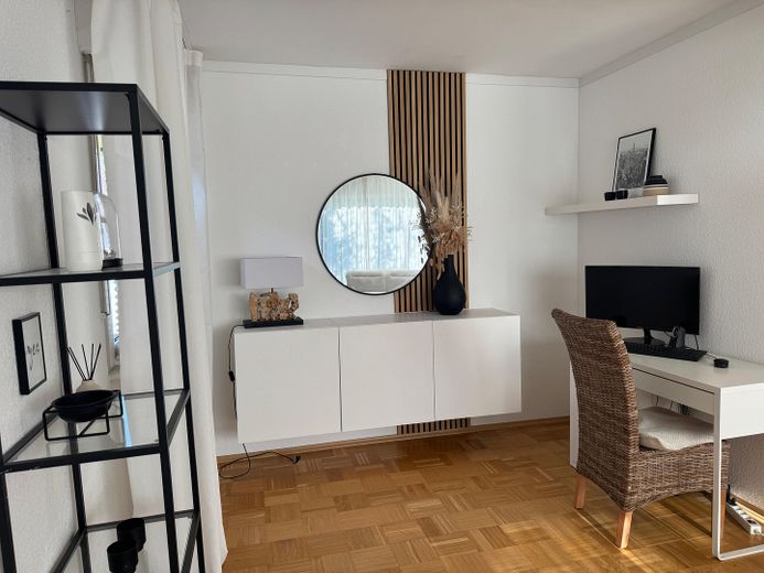 Büroecke im Wohnzimmer