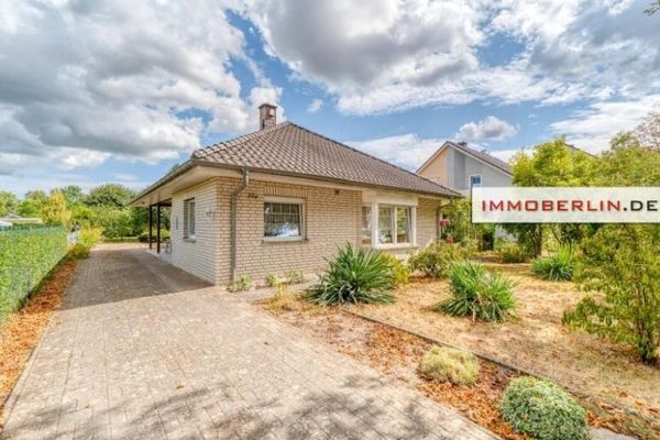IMMOBERLIN.DE - Aile dostu konumda güney teraslı ve garajlı harika bungalov