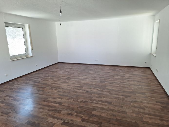 Langenau Göttingen Provisions FREIE 3,5 Zimmer Wohnung 1 OG – Wohnzimmer