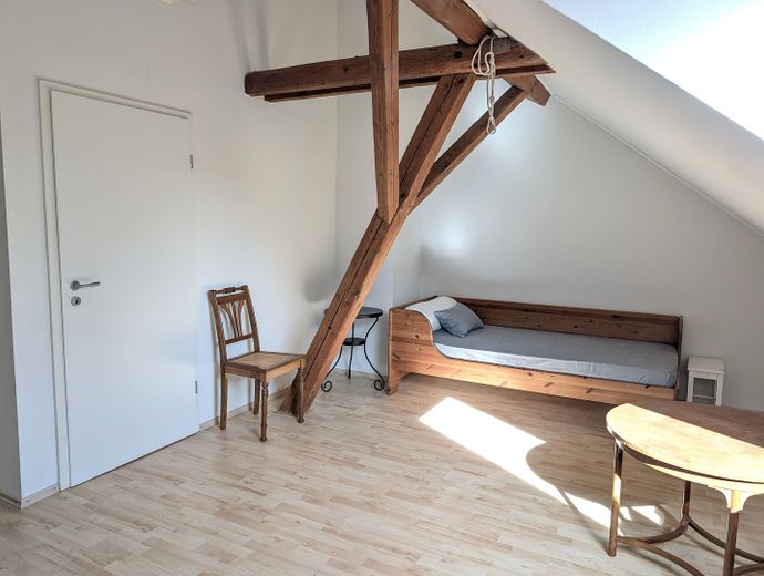 Platz zum Leben! Provisionsfreies Reihenhaus in der Gartenstadt Flensburg – DG Raum 1