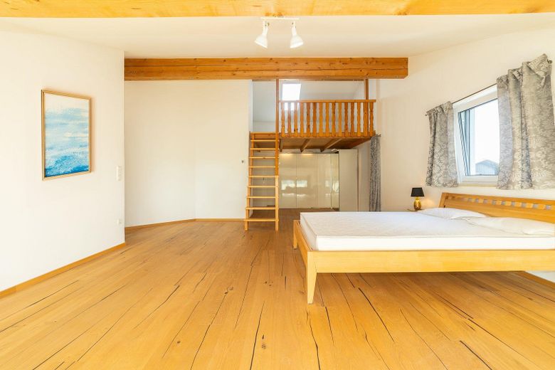 Provisionsfrei: 261 m² Doppelhaushälfte mit Loft-Charakter, Doppelgarage und Südwest-Terrasse – Foto 7
