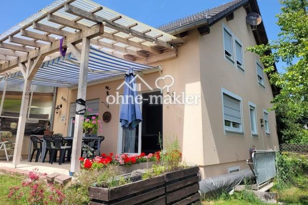 Maison jumelée avec une belle vue dans un quartier calme à Calw-Altburg