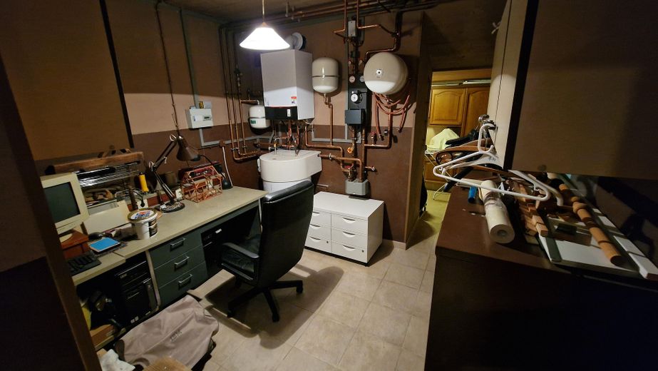 Reserviert! Exklusiver Bungalow in Königswinter: Homeoffice, traumhafte Aussicht, Sonnenuntergänge – Heizungskeller
